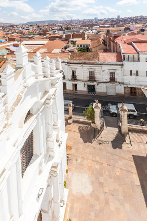 Sucre Bolivia September 26 Aerial view of San Miguel Church located in the historic center of Sucre. Built in 1550 is a spotlight to visit during a city walking tour. Shoot on September 26, 2019のeditorial素材