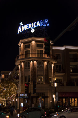 GLENDALE, CA/USA - JANUARY 6, 2019: The Americana Mall in Glendale California near Christmasのeditorial素材