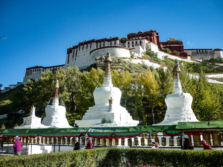 Lhasa, Tibet, China - Oct 2010: Views of the Potala Palace, former residence of the Dalai Lamaのeditorial素材