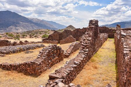 Ancient walls and buildings dating back to the Wari culture, at the Pikillacta archaeological site, just south of Cusco, Peruの写真素材