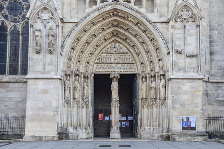 Bordeaux, France - 7 Nov, 2021: View of Saint-Andre Cathedral from Place Pey-Berland in Bordeauxのeditorial素材