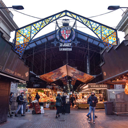 Barcelona, Spain - 23 Nov, 2021: The entrance to La Boqueria, Barcelona's famous food marketのeditorial素材