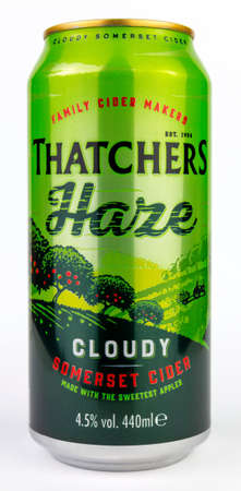 Coventry, West Midlands, UK - May 18, 2020: Thatchers Haze cloudy Somerset cider can unopened on an isolated white backgroundのeditorial素材