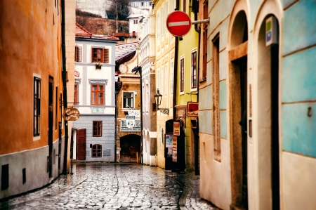 Wet old historical street at Cesky Krumlovのeditorial素材