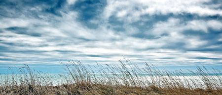 A photography of an overcast sky at the seaの写真素材
