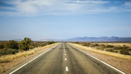 An image of a nice road to the horizonの写真素材
