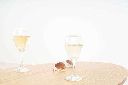 wineglass and berpwater imageの写真素材