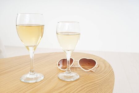 wineglass and berpwater imageの写真素材