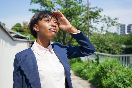 reactioning african womanの写真素材