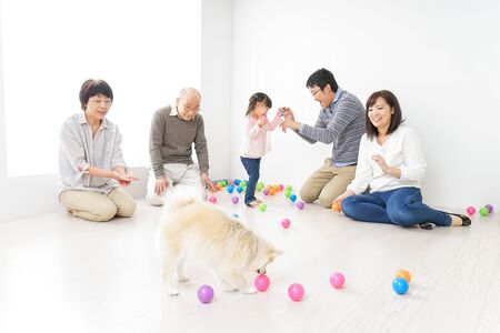 Friendly family imageの写真素材