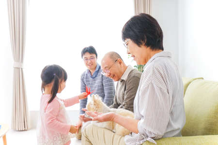 Children returning home imageの写真素材
