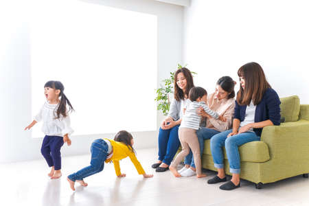 Mothers and children friendsの写真素材