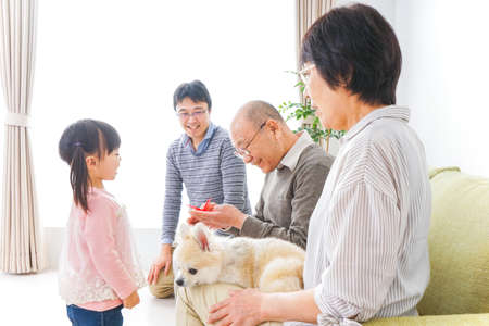 Children returning home imageの写真素材