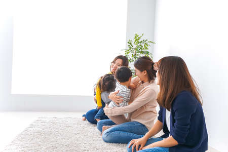 Mothers and children friendsの写真素材