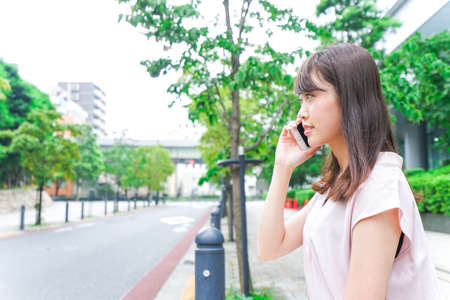 woman phone callingの写真素材