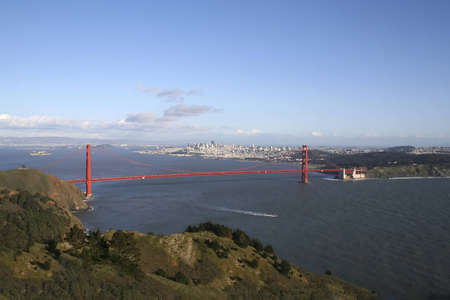 Golden Gate Bridge with San Francisco in backgroundの写真素材