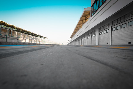 auto-motor speedway garageのeditorial素材