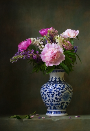 Still life with peonies in a chinese vaseの写真素材