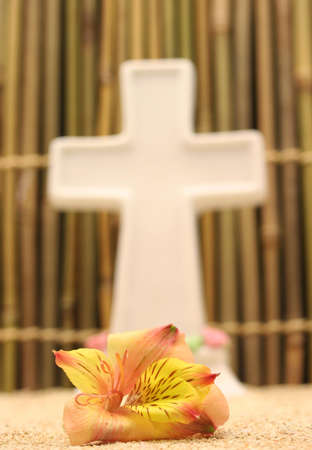 Flower and Cross, Shallow Depth of Fieldの写真素材