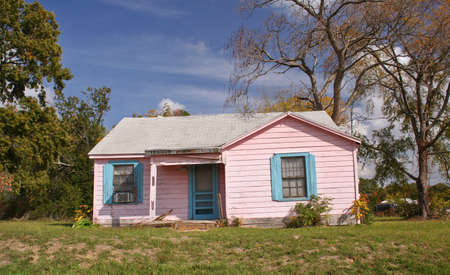 Abandoned Pink House in Rural Countrysideの写真素材