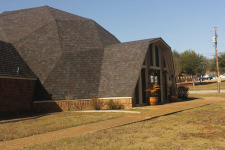 Geodesic Building Located in Rural East Texasの写真素材