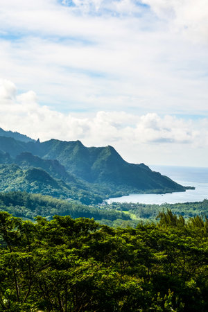 Moorea, French Polynesia: 09/03/2018: Amazing view of the all Moorea Island, a tropical paradise placeのeditorial素材