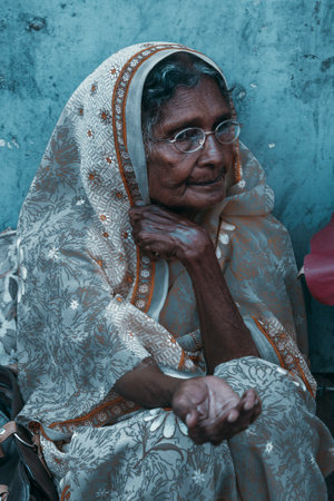 Sri Lanka, Colombo 09.03.2020. A Traditional street market in Colombo, Sri Lanka. Street markets in south asia are full of people all time, crowds streets, people with poor and simple life. .のeditorial素材