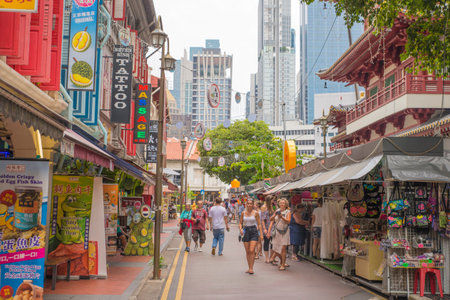Singapore - May 03, 2019 - Chinatown in Singapore, the famous place for tourists to visit many shops and street food. Inexpensive food stalls are numerous in the city so Singaporeans dine outのeditorial素材