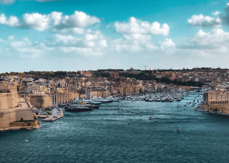 Malta: 03-09-2021: View to Grand Harbor from Upper Barrakka Gardens in the morning day, Valetta, Malta.のeditorial素材