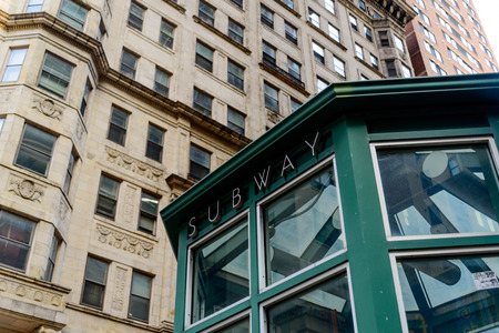 old building against modern in Philadelphiaのeditorial素材