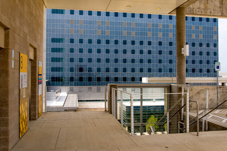 August 19, 2015 - Dallas, Texas, USA: Exterior views of the new addition to Parkland Memorial Hospitalのeditorial素材