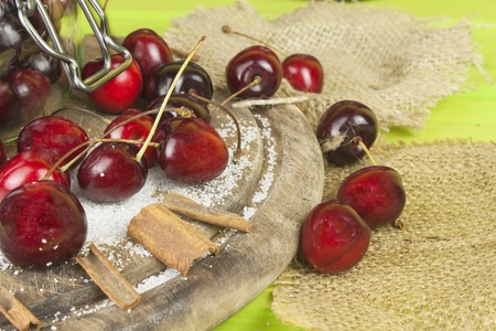 Domestic production of cherry jam. の写真素材