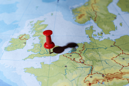 Red pin on a map pointing Londonの写真素材