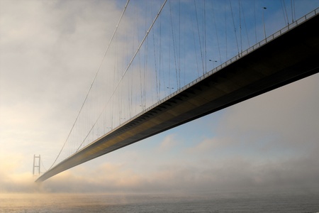 Humber Bridge in mistの写真素材
