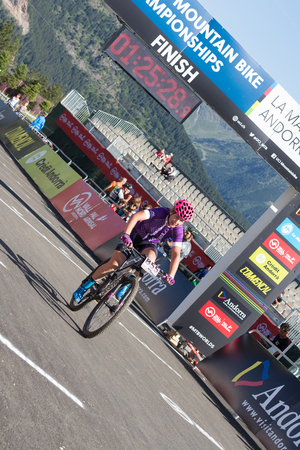 Vallnord, La Massana, Andorra. 17 July 2018. XCO MOUNTAIN BIKE MASTER WORLD CUP 2018, UCI, Mountain Bike World Cup MAsters 2018, Vallnord Andorra. 17/07/2018 Credit: Martin Silva Cosentino / Alamy Live Newsのeditorial素材