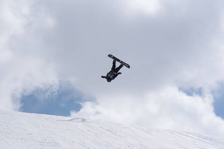 El Tarter, Andorra. 29 March 2019: Snowboarder participating in the Total Fight 2019 Grandvalira Andorra.のeditorial素材