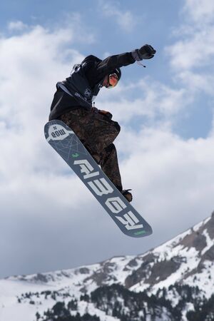 El Tarter, Andorra. 29 March 2019: Snowboarder participating in the Total Fight 2019 Grandvalira Andorra.のeditorial素材