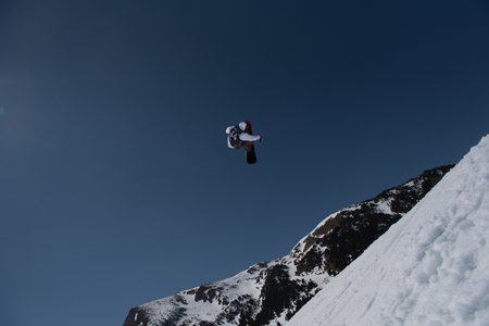 El Tarter, Andorra. 29 March 2019 : Snowboarder Michael Schaerer CAN participating in the Total Fight 2019 Grandvalira Andorra. Credit: Martin SIlva Cosentino / Alamy Live Newsのeditorial素材