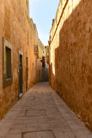 Mdine, Malta: 2019 25 May: Sunny day in The city M'dine on the island of malta with his historical buildings.のeditorial素材
