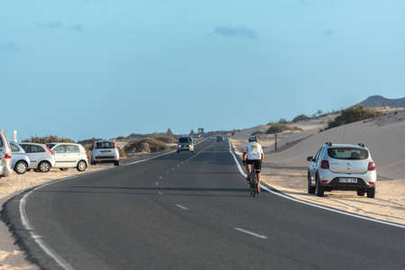 Corralejo, Fuerteventura, Spain: 2020 September 30: Cars on the route in the Parque Natual Dunas de Corralejo on Fuerteventura on the Canary Islands in Spain.のeditorial素材