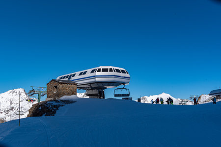 Ordino Arcalis, Andorra: January 2021: People skiing in the Ordino Arcalis by Grandvalira Pyrenees station in winter 2021のeditorial素材