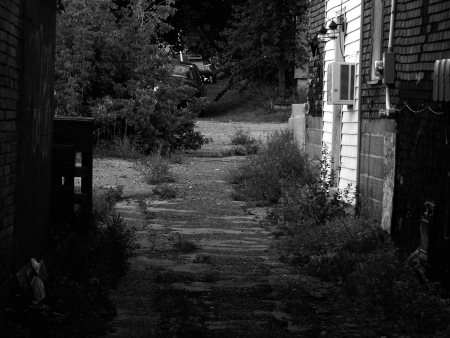    back alley pic in upper Michigan                            の写真素材