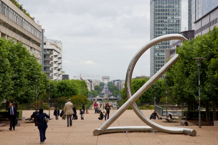 Defence Square, Paris: Huge metallic euro signのeditorial素材