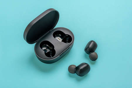 wireless earbuds Can be used for bilateral calls and digital sound quality is assured with its DSP...