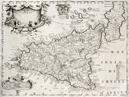 An old map of Sicily , the original was created by V.M. Coronelli and was published in Venice in 1696のeditorial素材
