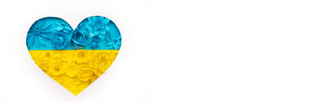 The heart in the colors of the flag of Ukraineの写真素材