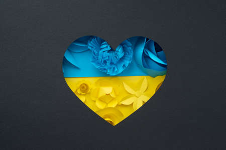 The heart in the colors of the flag of Ukraineの写真素材