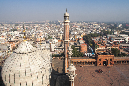 DELHI, INDIA - CIRCA NOVEMBER 2013: Panorama of Delhi Jama Masjid Mosque minaret circa November 2013 in Delhi.のeditorial素材