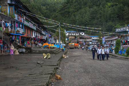 JIRI, NEPAL â CIRCA OCTOBER 2013: Jiri is a village where you can go on trekking to Mount Everest Base Camp circa October 2013 in Jiri.のeditorial素材