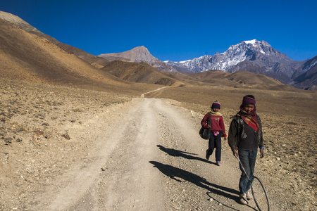JHONG, NEPAL - CIRCA NOVEMBER 2013: Tibetan Plateau between the villages Jhong and Kagbeni circa November 2013 in Jhong.のeditorial素材